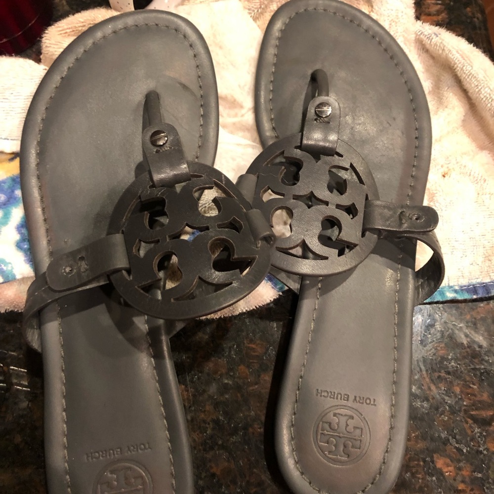 Tory Burch Miller Sandals Leather Thongs Dark Gray